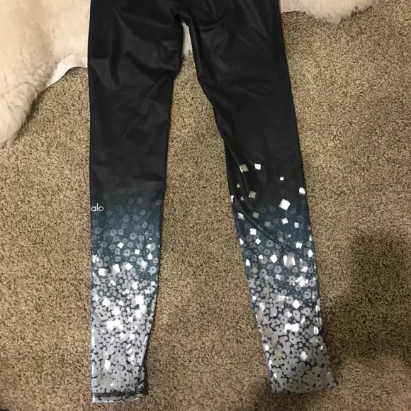 Alo - Size small - yoga / Pilates / barre - Picture 2 of 3